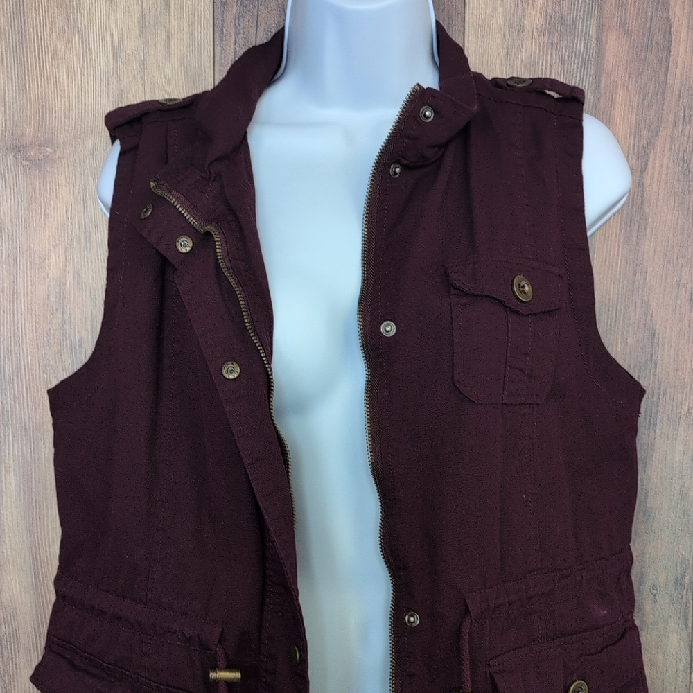 C'esttoi Women's Sleeveless Maroon Utility Vest M                  D462